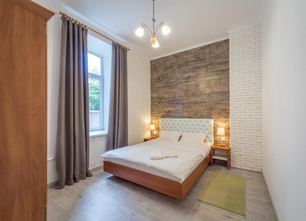 Apartments On Velyka Vasylkivska 47 Kiev Dış mekan fotoğraf